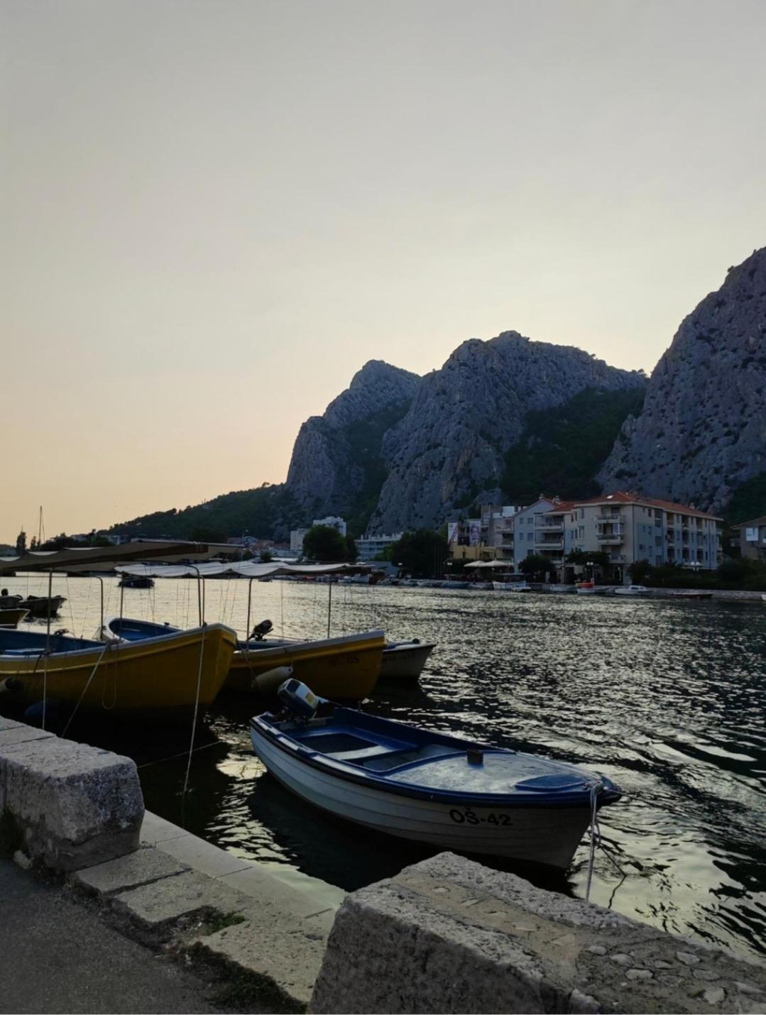 Apartmani Branko Vojnovic Omiš Exterior foto