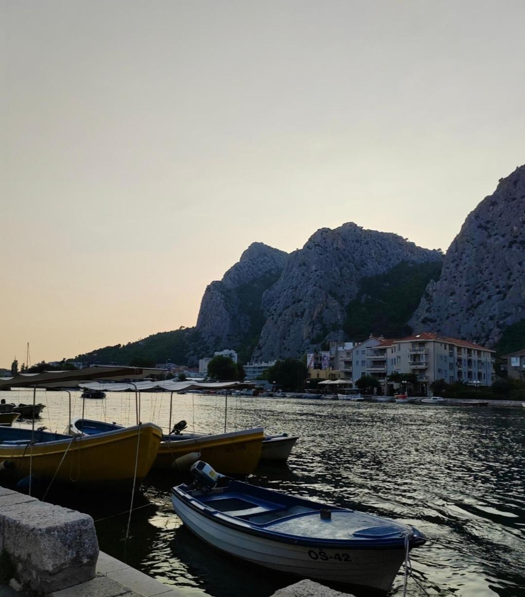 Apartmani Branko Vojnovic Omiš Exterior foto