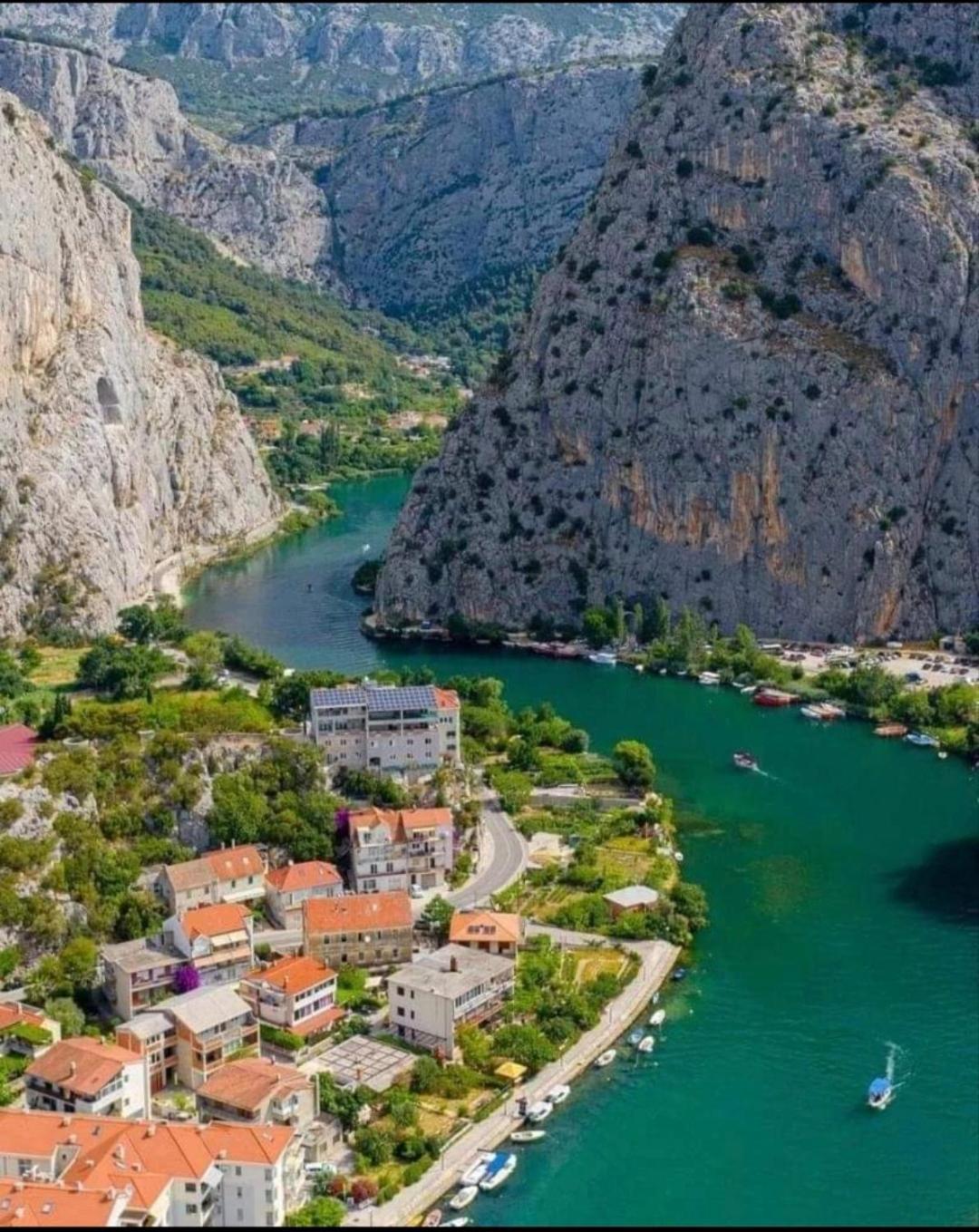 Apartmani Branko Vojnovic Omiš Cameră foto